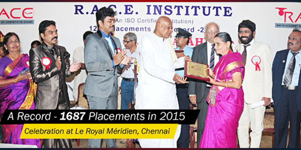 Tamilnadu Ex-Governor Rosaiah presents award at the 1600 students placement Function - Chennai RACE Institute